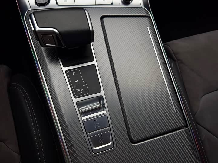 Audi A6L 40 TFSI люкс-динамик — фото 12