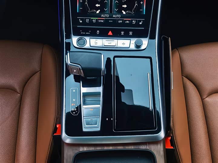 Audi Q7 2023 55 TFSI quattro S line Sport — фото 15