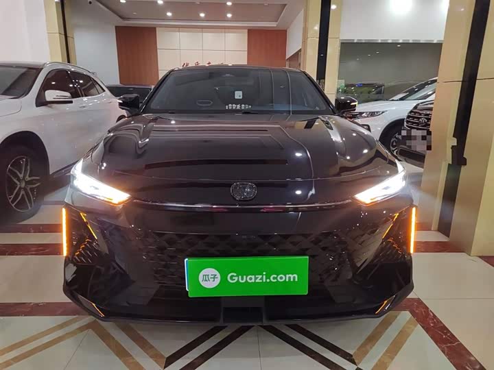 Changan UNI-V 2024 1.5 T Sport — фото 3