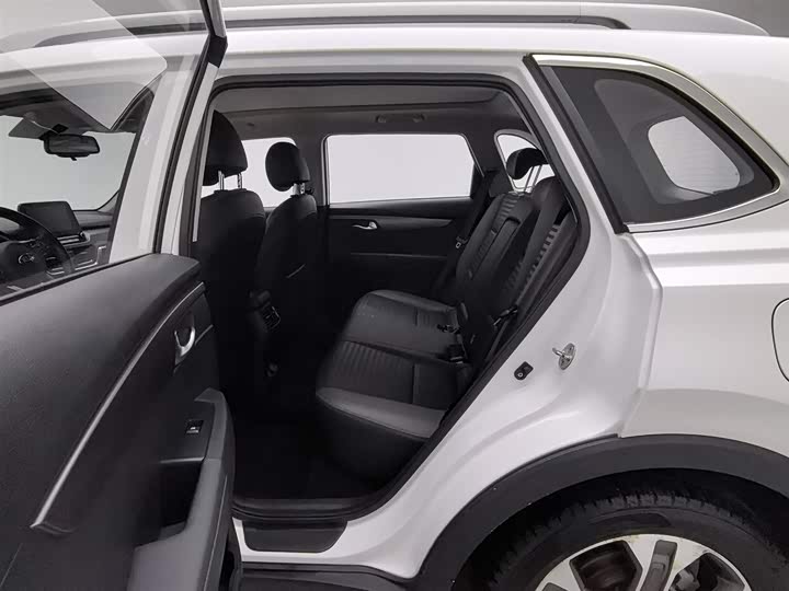 Kia Sportage — фото 15