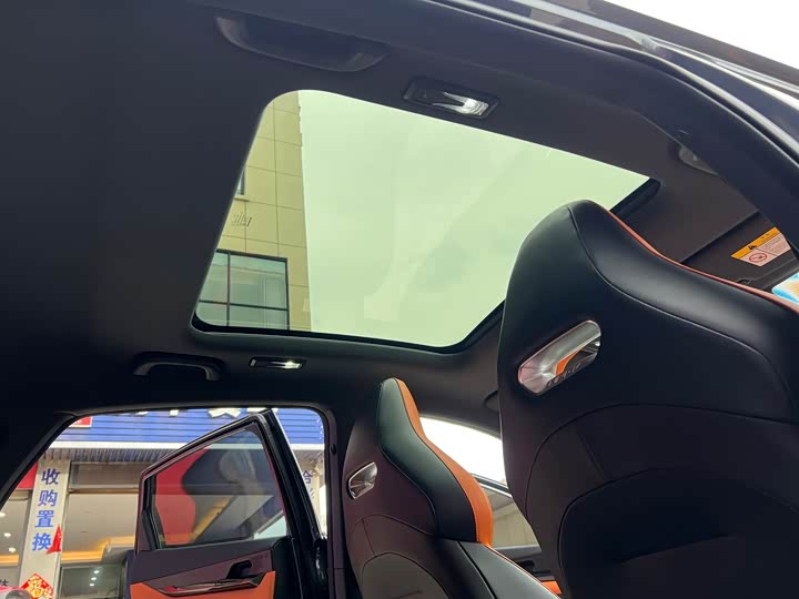 Changan UNI-V 2025 1.5 T 500 Bar — фото 14