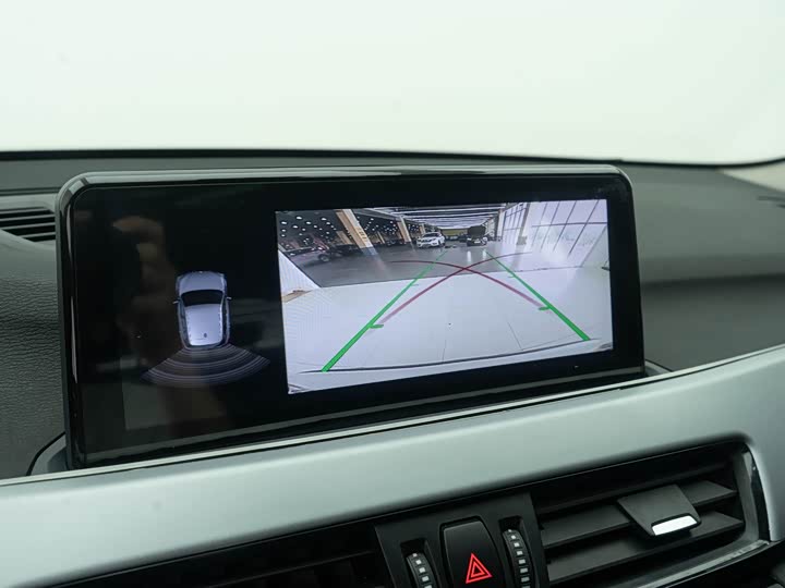 BMW X1 2019 s Drive 20 Li Leading — фото 12