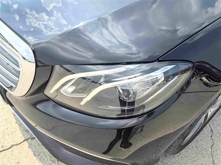 Mercedes-Benz E-Class рестайлинг E 200 L — фото 13