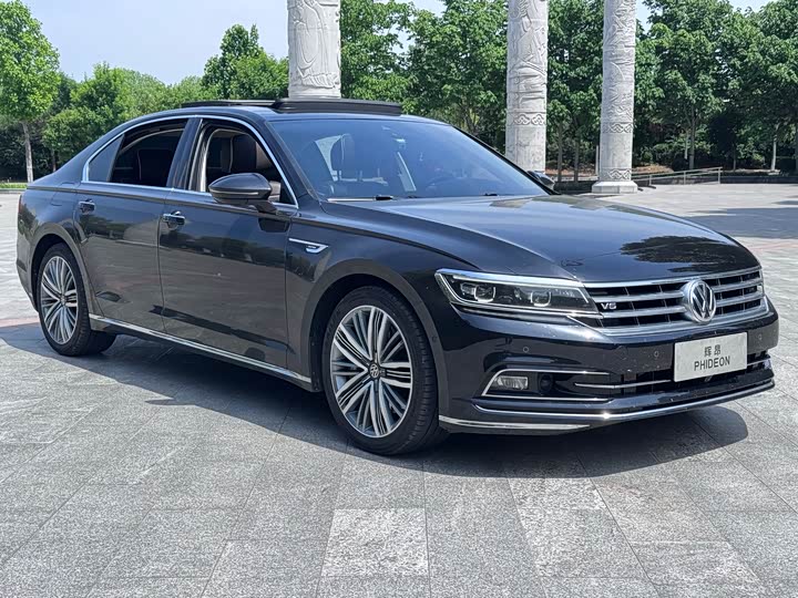 Volkswagen Phideon — фото 1