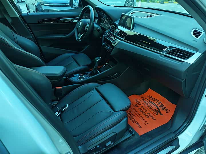 BMW X1 2018 x Drive 20 Li — фото 10