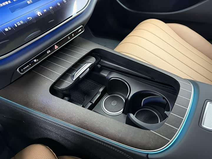 Mercedes-Benz E-Class 2026 E 300 L Luxury — фото 13