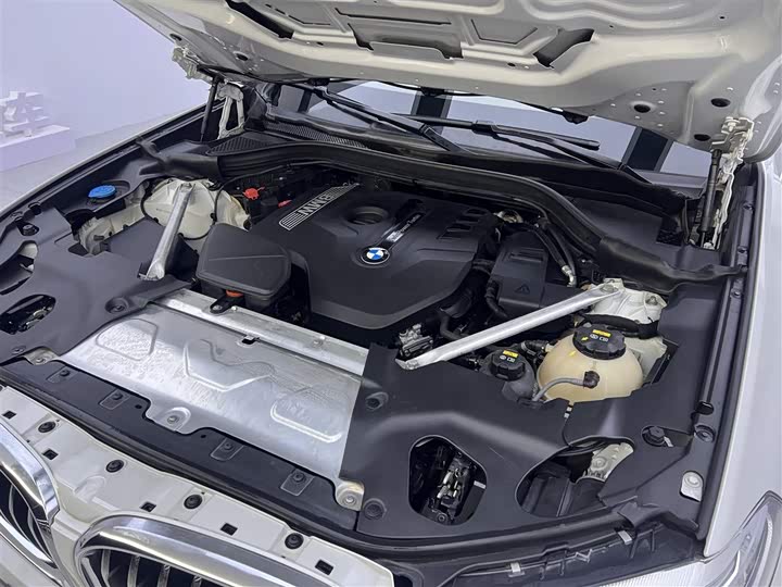 BMW X3 2019 x Drive 28i — фото 11