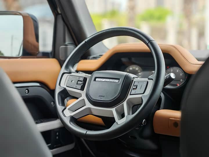 Land Rover Defender — фото 9