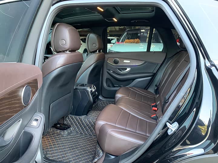Mercedes-Benz GLC 2020 GLC 260 L 4 MATIC Luxury — фото 11
