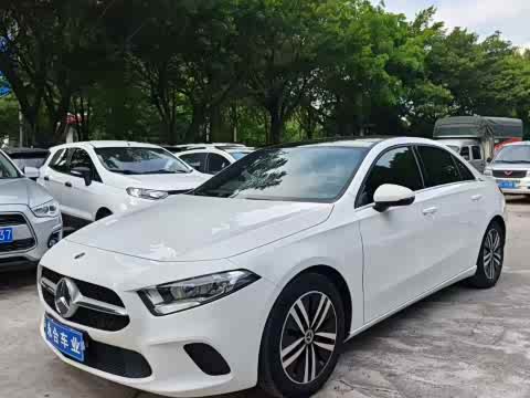 Mercedes-Benz A-Class 2022 A 180 L — фото 10