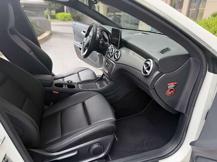 Mercedes-Benz CLA 2016 CLA 200 — фото 5