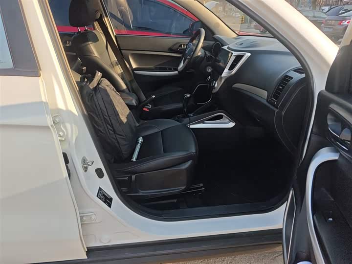 Changan CS35 2016 1.6 L MTLuxury IV — фото 25