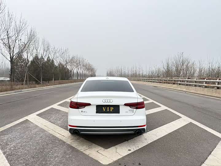 Audi A4L 2018 30 40 TFSI — фото 8