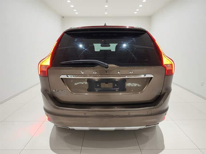 Volvo XC60 2017 T 5 AWD — фото 6