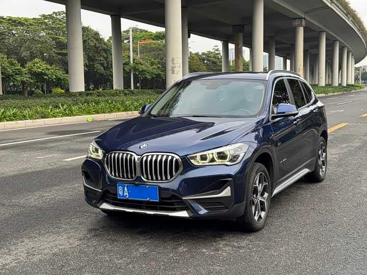 BMW X1 2018 x Drive 20 Li — фото 1