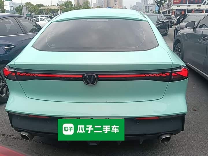 Changan UNI-V 2023 i DD 1.5 T 113km — фото 6