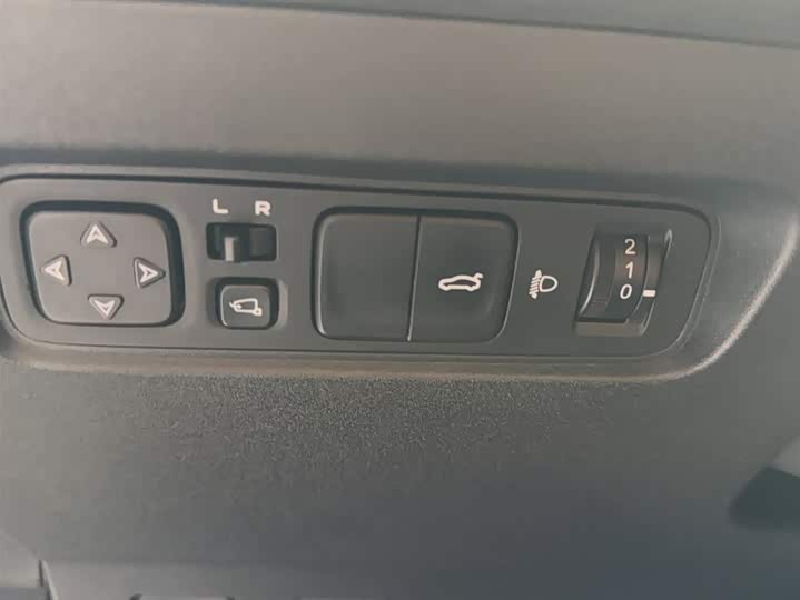 Changan UNI-V 2022 2.0 T — фото 14