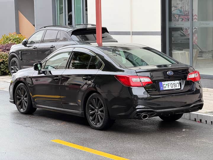 Subaru Legacy — фото 7