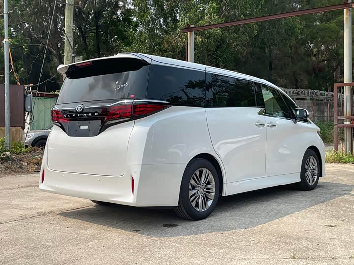 Toyota Alphard — фото 6