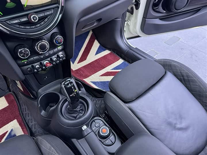 MINI Hatch — фото 12
