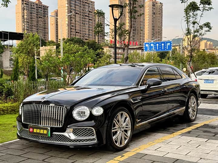 Bentley Flying Spur — фото 2