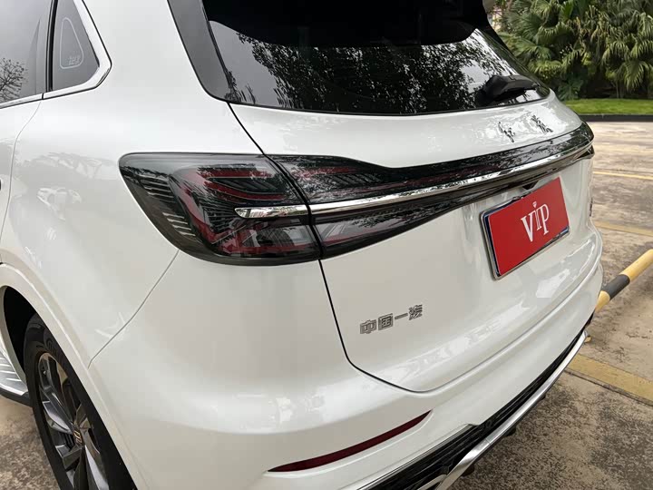 Hongqi HS5 2023 2.0 T Pro — фото 10