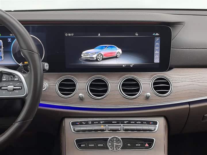 Mercedes-Benz E-Class 2020 E 260 L — фото 12