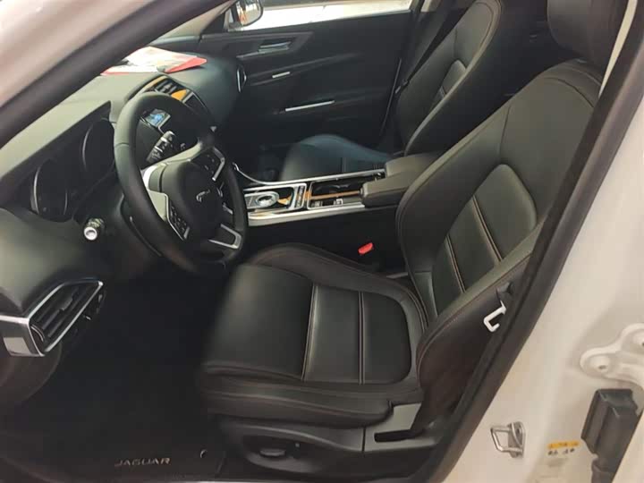 Jaguar XEL 2019 2.0 T 200 PS — фото 15