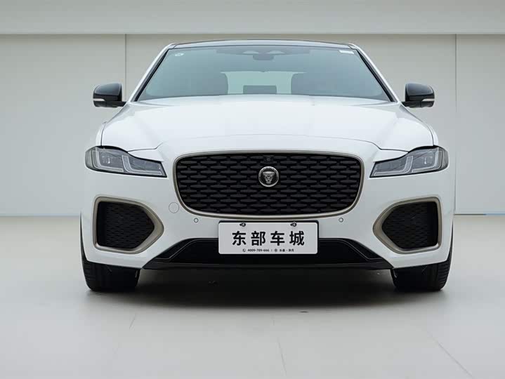 Jaguar XFL 2024 2.0 T P 300 4 WD — фото 2