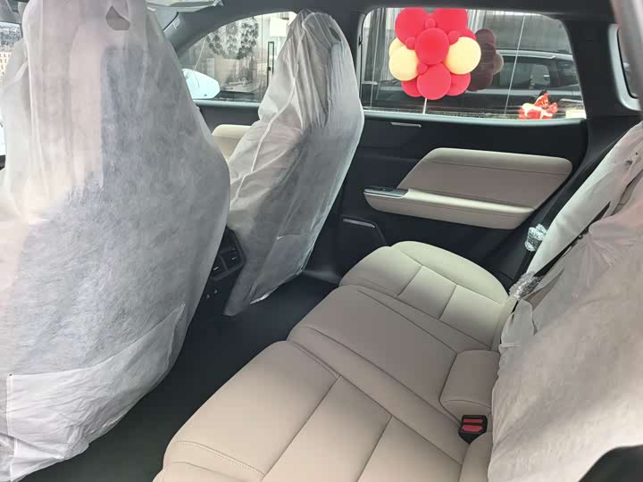 Volvo XC70 Hybrid 2026 4 WD Core — фото 7