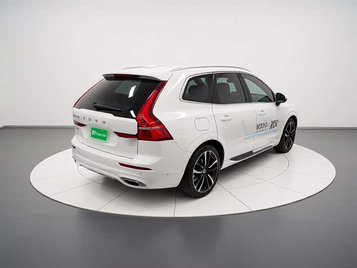 Volvo XC60 Hybrid 2025 Hybrid 4 WD — фото 7