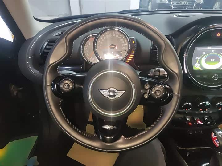 MINI Clubman — фото 11