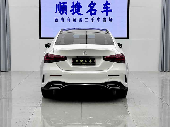 Mercedes-Benz A-Class 2019 A 180 L — фото 13