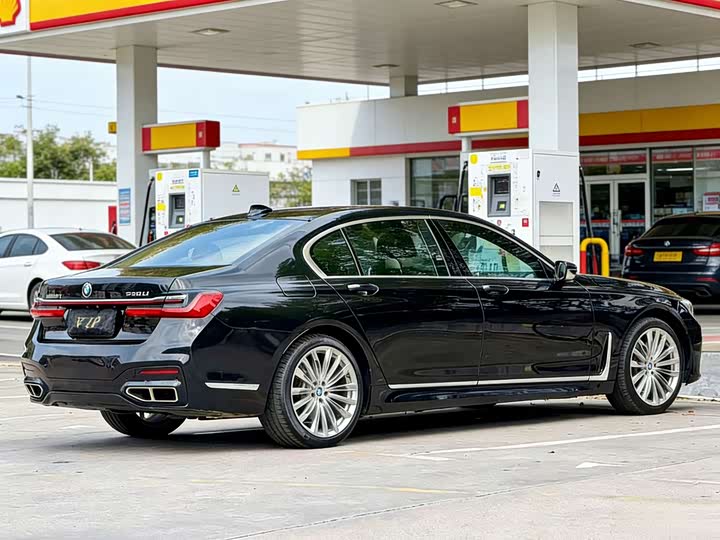 BMW 7-Series 2016 740 Li Leading — фото 7