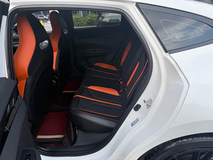 Changan UNI-V 2024 1.5 T Sport — фото 5