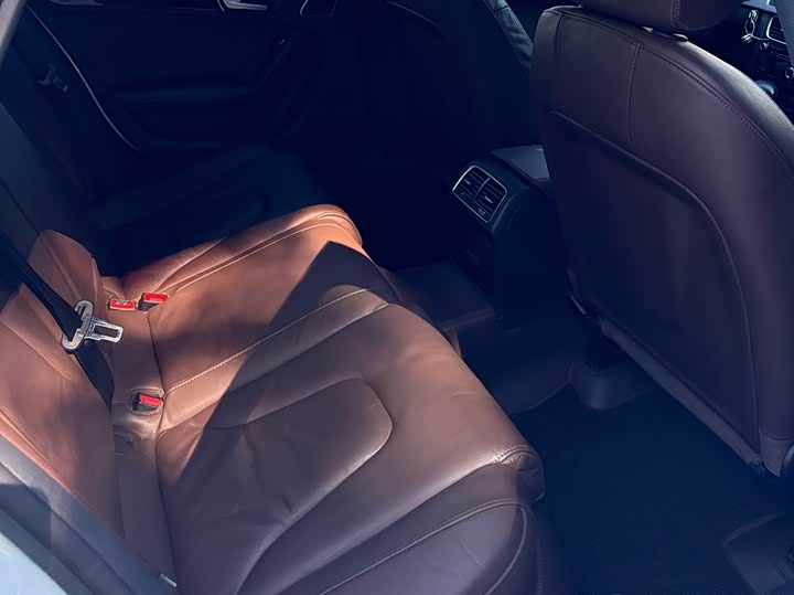Audi A4L 2016 35 TFSI S line Comfort — фото 8