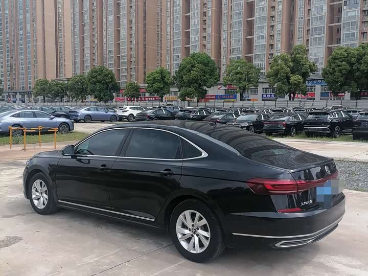 Volkswagen Passat — фото 9