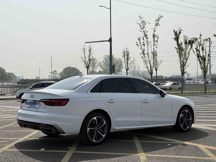 Audi A4L 40 TFSI стиль-динамик — фото 10