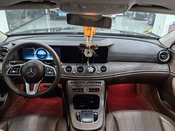 Mercedes-Benz E-Class 2020 E 300 L — фото 10