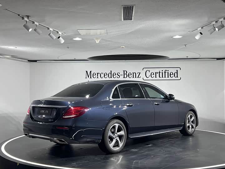 Mercedes-Benz E-Class 2019 E 300 L — фото 12
