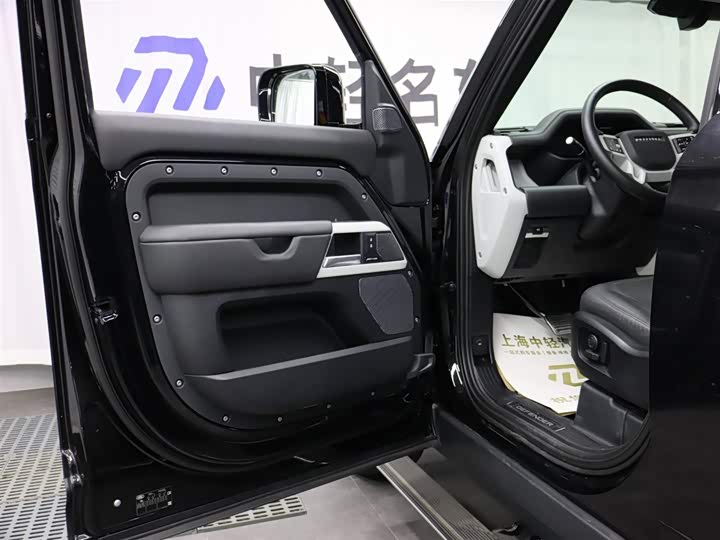 Land Rover Defender — фото 6