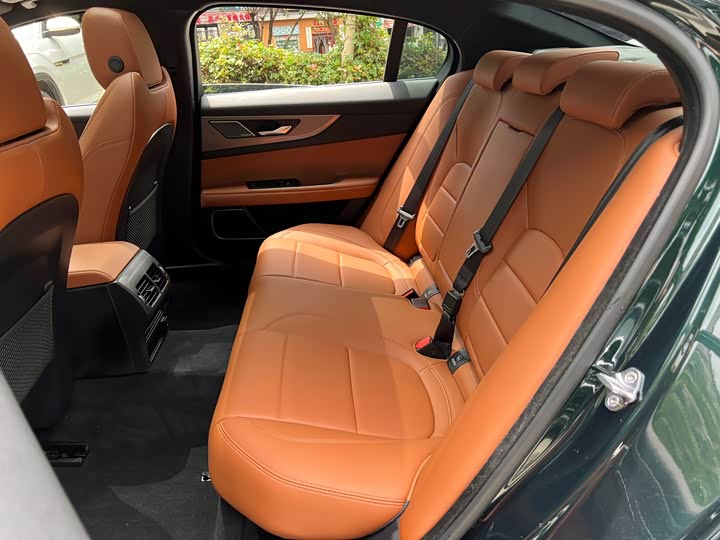 Jaguar XEL 2024 2.0 T 250 PS R-DYNAMIC S — фото 12