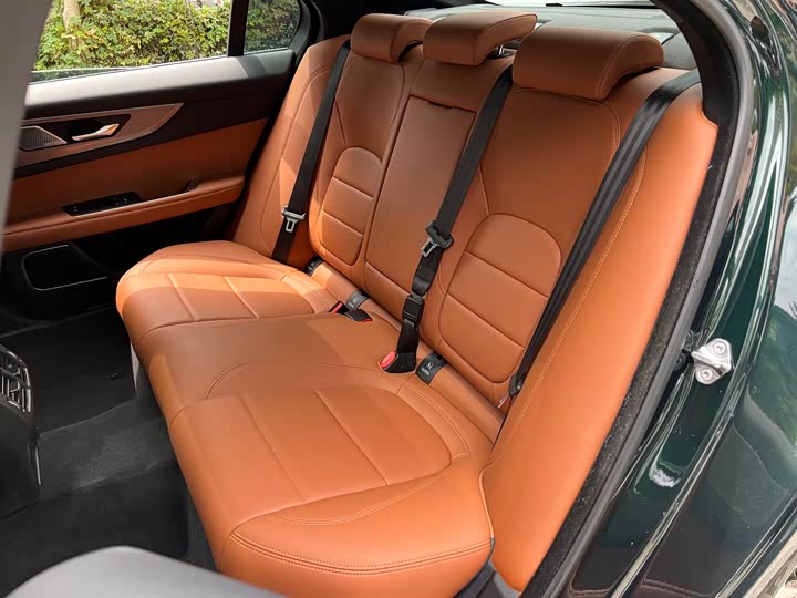 Jaguar XEL 2024 2.0 T 250 PS R-DYNAMIC S — фото 13