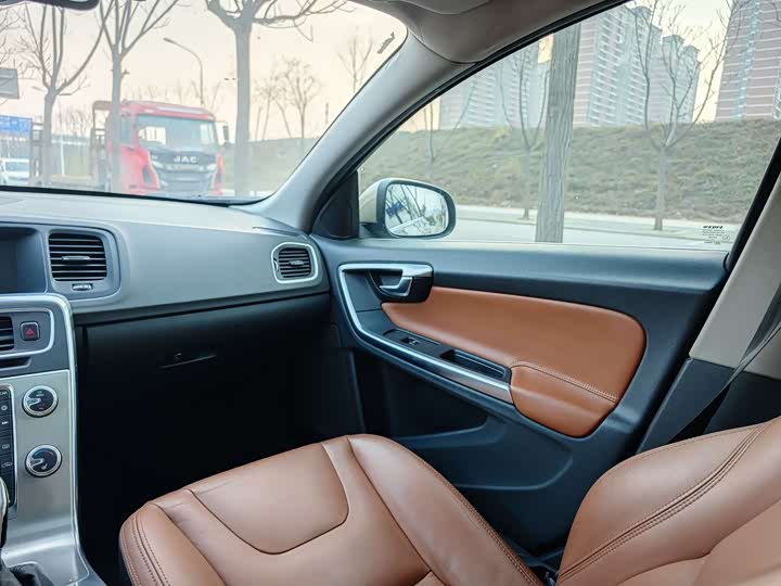 Volvo S60 2015 S 60 L 2.0 T — фото 11
