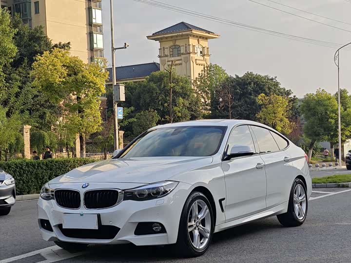 BMW 3-Series 2017 330i x Drive MSport — фото 1