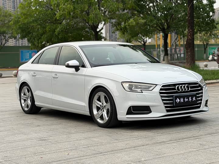 Audi A3 2019 Limousine 35 TFSI VI — фото 3