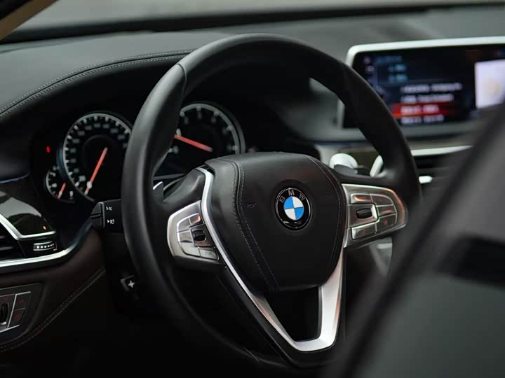 BMW 7-Series 2016 740 Li Leading — фото 6