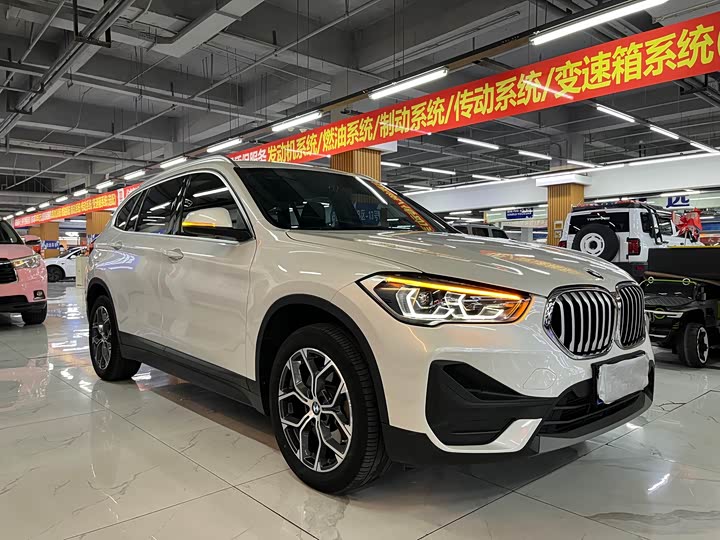 BMW X1 2021 s Drive 25 Li Leading — фото 6