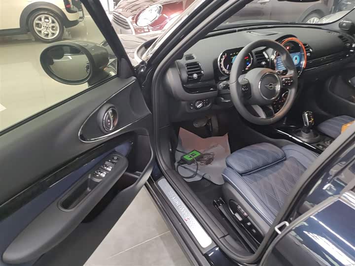 MINI Clubman — фото 12