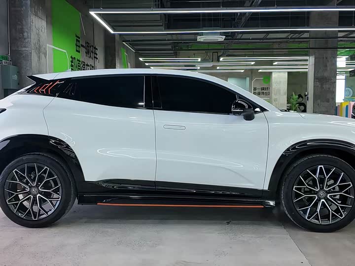 Changan UNI-T 2022 1.5 T Premium — фото 7